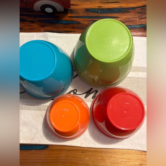 Faberware prep bowl set, set of 4, measures 1-4 cups, GUC, fiesta colors - Picture 2 of 6